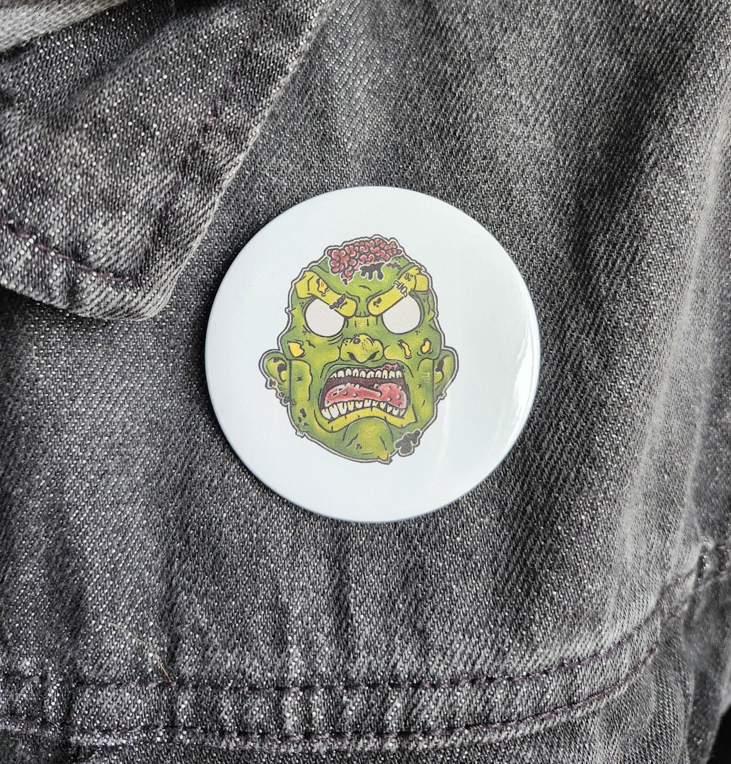 Macaron Tête de zombie fond blanc